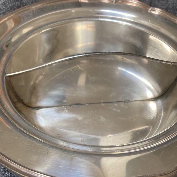 Divided and Covered Serving Dish - Picture 4 of 8